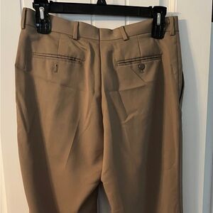 Men’s Stafford tan dress pants, 32x30, classic fit.